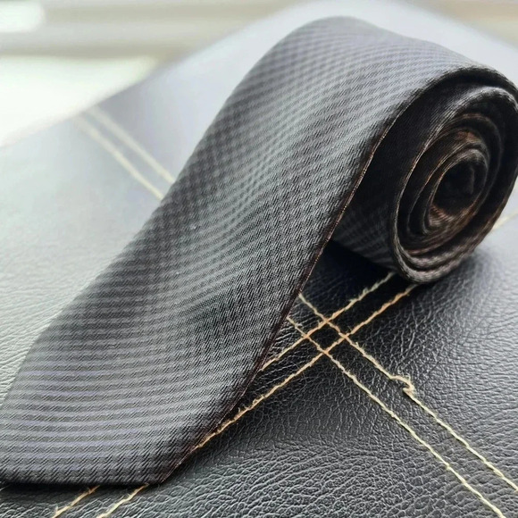 Vintage-inspired black tie by little black tie with pinstripe pattern - Picture 2 of 9